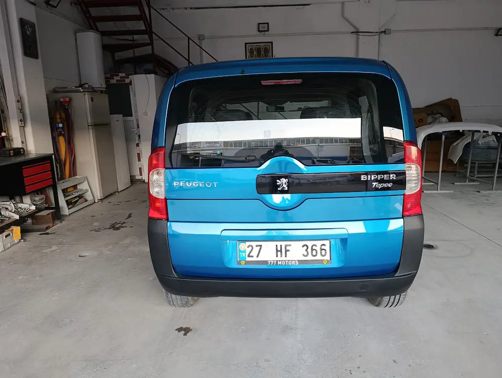 Opel Astr'da çizik giderme sonrası