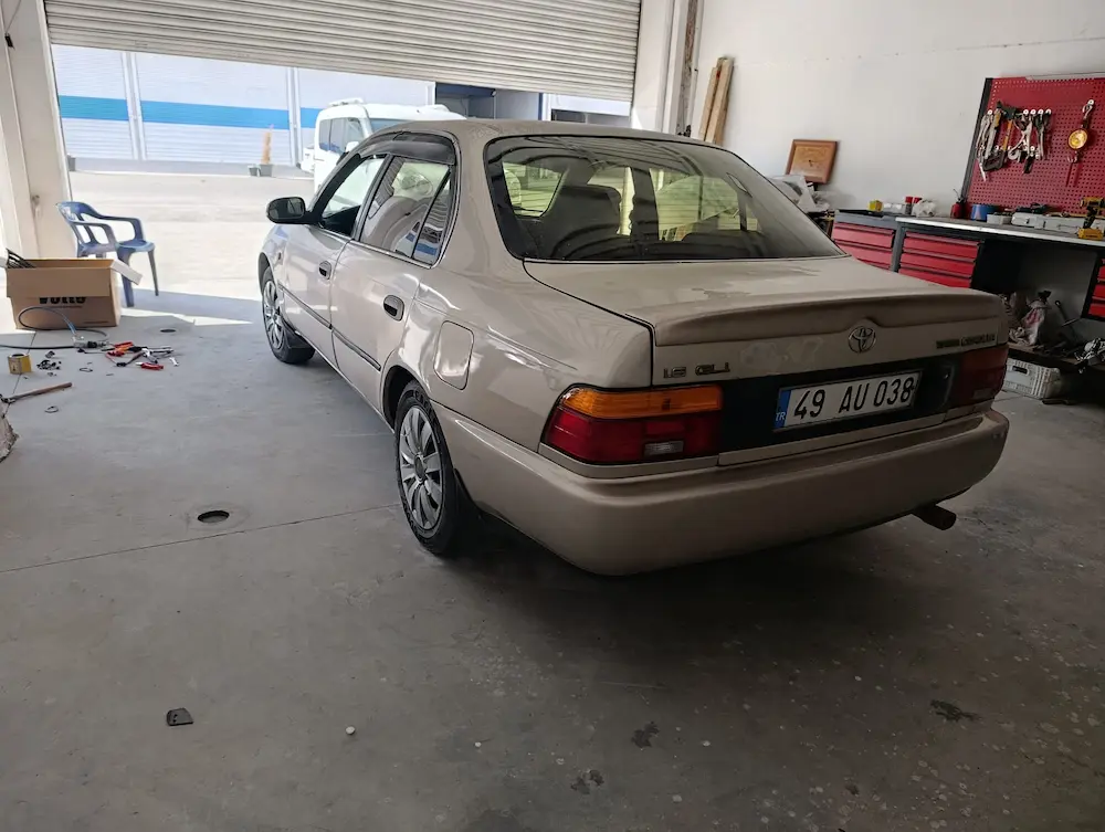 Opel Astr'da çizik giderme sonrası